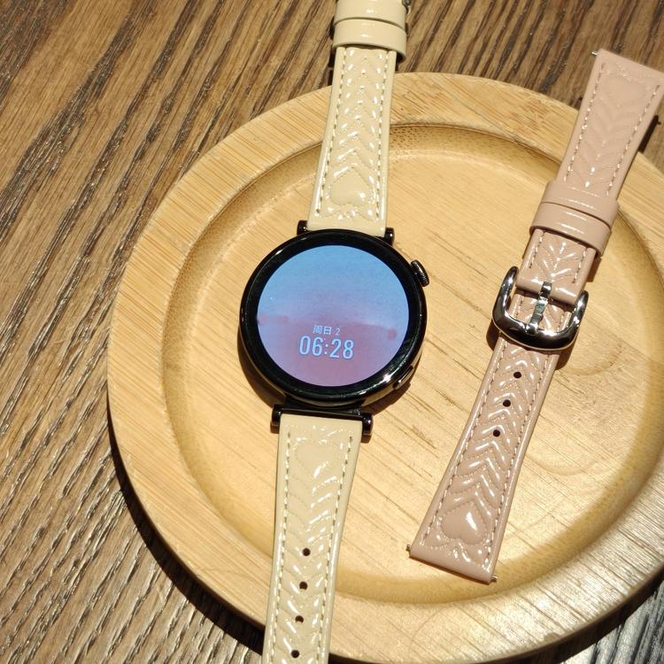 Heart-Shaped Embossed 22mm Leather Watch Band, For Amazfit Bip 5 / GTR 4