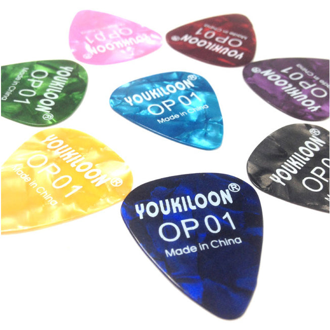 Uniqkart Triangle Guitar Pick Cellphone Pry Tool (OP01) - Random Color