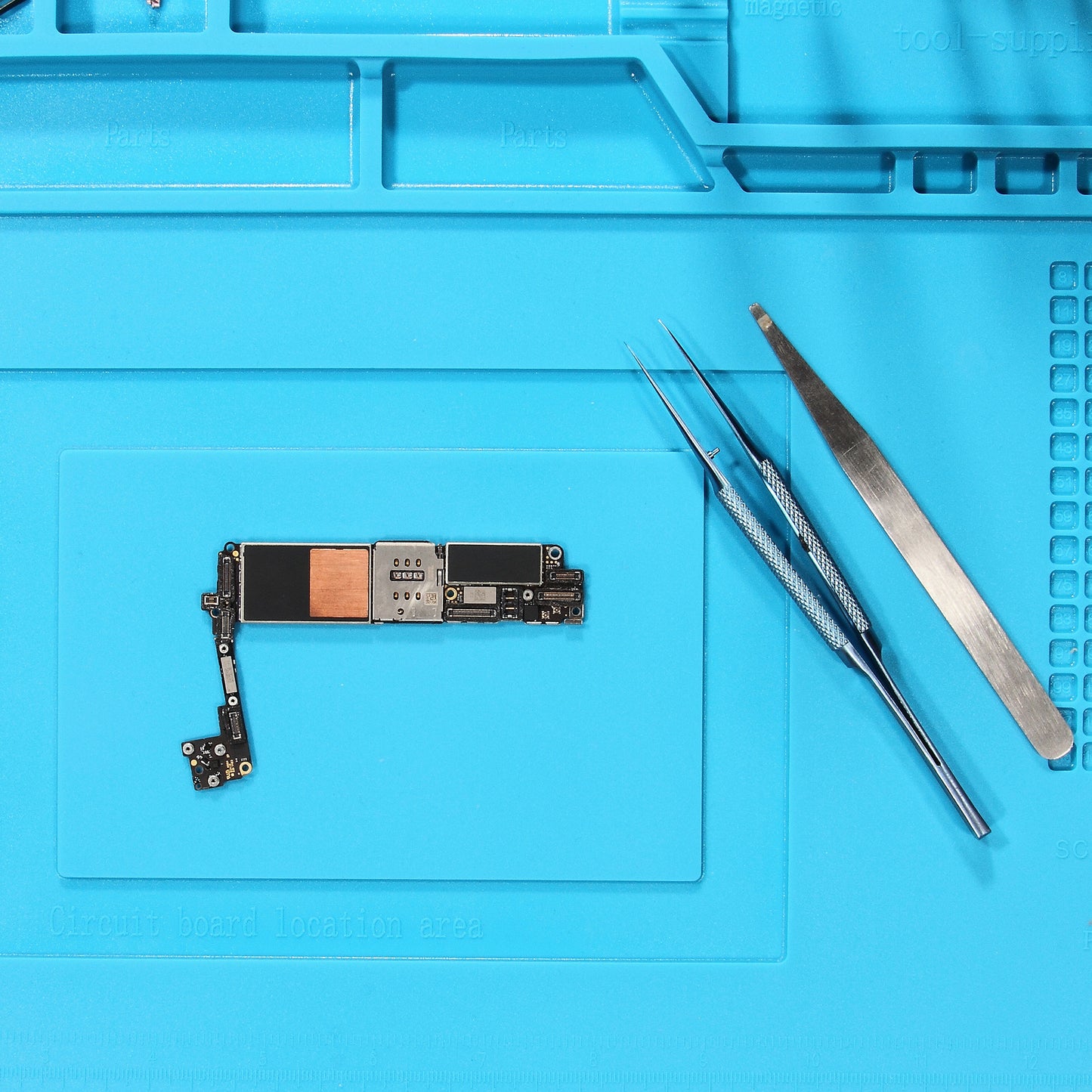 IPARTSEXPERT Heat Insulation Magnetic Screw Keeper Silicone Mat Cell Phone Maintenance Platform Pad