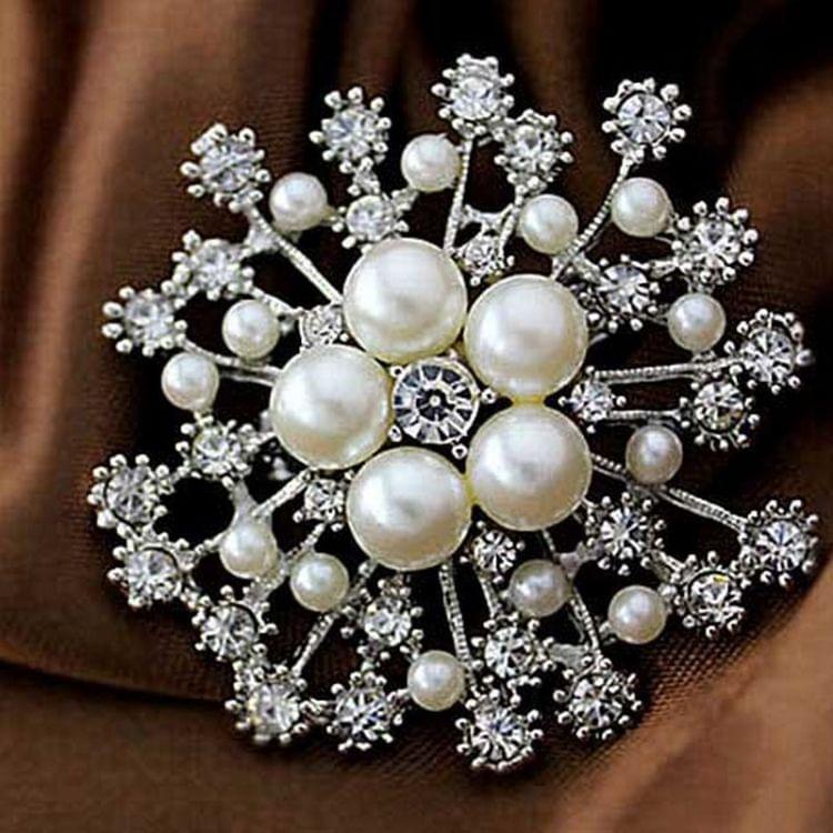 Women Large Snowflake Imitation Pearls Rhinestones Crystal Brooch Pin Jewelry(White)