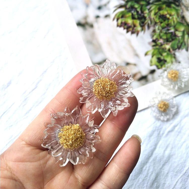 Female Gold Foil Small Daisies Transparent Earrings Sweet Earrings(Stud Earring)