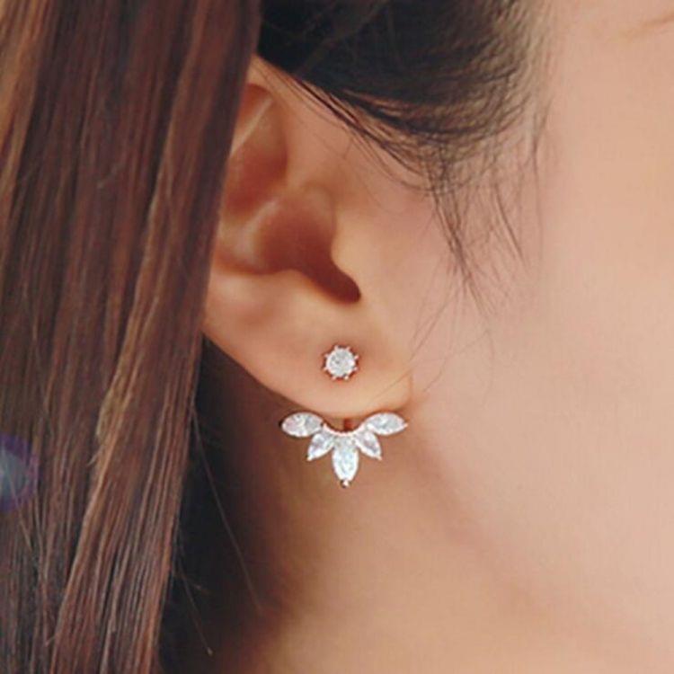 2 PCS Sweet Zircon Crystal Leaf Stud Earrings For Women Clip Earrings, Main Stone Color:Silver