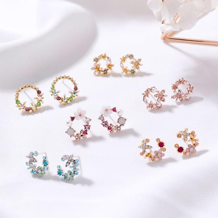 Rhinestone Wreath Stud Earrings For Women Sweet Flower Shell Small Cirlce Jewelry(pink flora half circle)