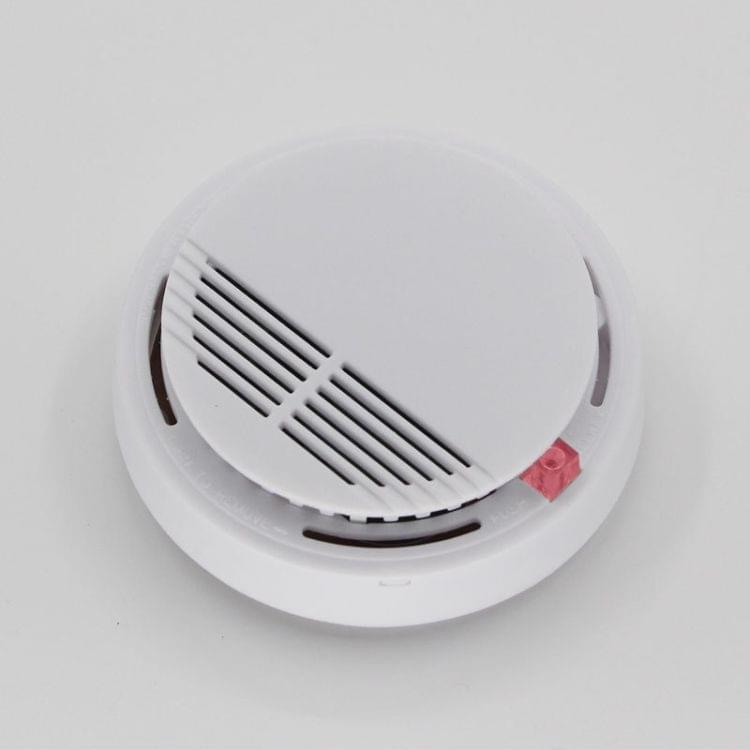 First Alert Battery-Operated Fire Smoke Alarm Detector(White)