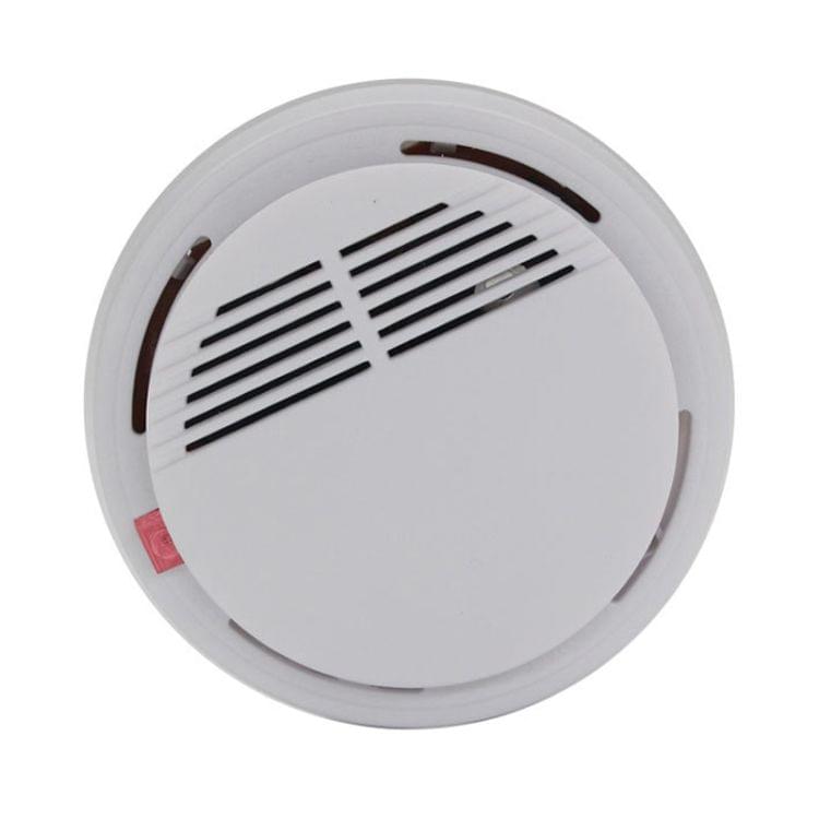 First Alert Battery-Operated Fire Smoke Alarm Detector(White)