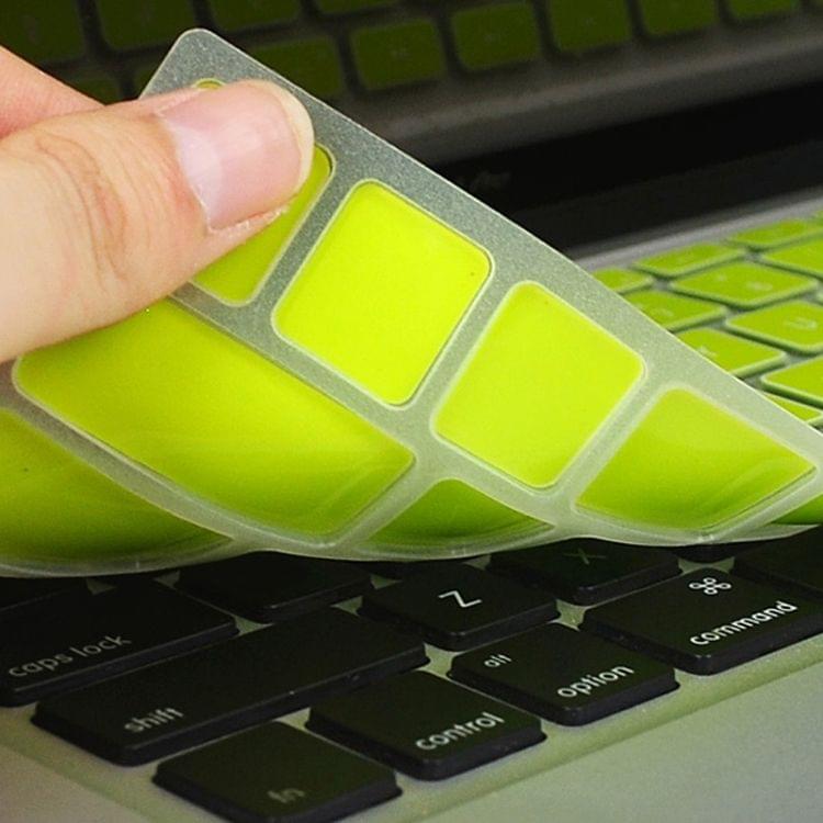 Universal Night Light Silicon Soft Keyboard Protector Cover Skin Protective Film for MacBook 13.3 inch & 15.4 inch(Green)