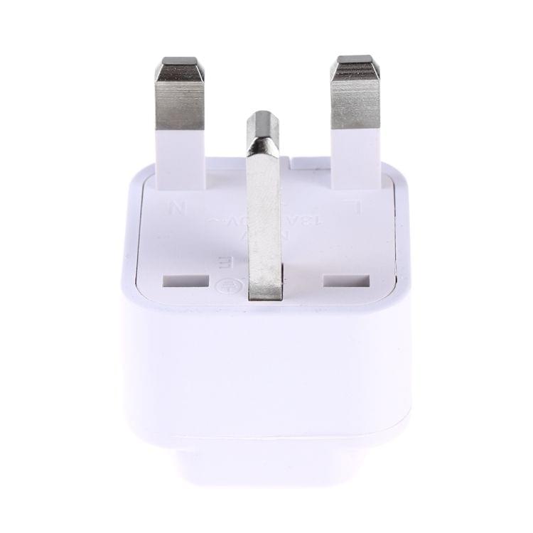 Portable Universal Socket to UK Plug Power Adapter Travel Charger (White)