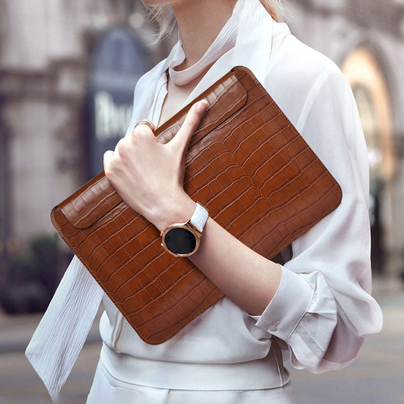 Wiwu 13.3 inch Laptop Bag Magnetic Closure Genuine Leather Storage Pouch Multifunction Crocodile Texture Mouse Pad Notebook Computer Sleeve - Brown