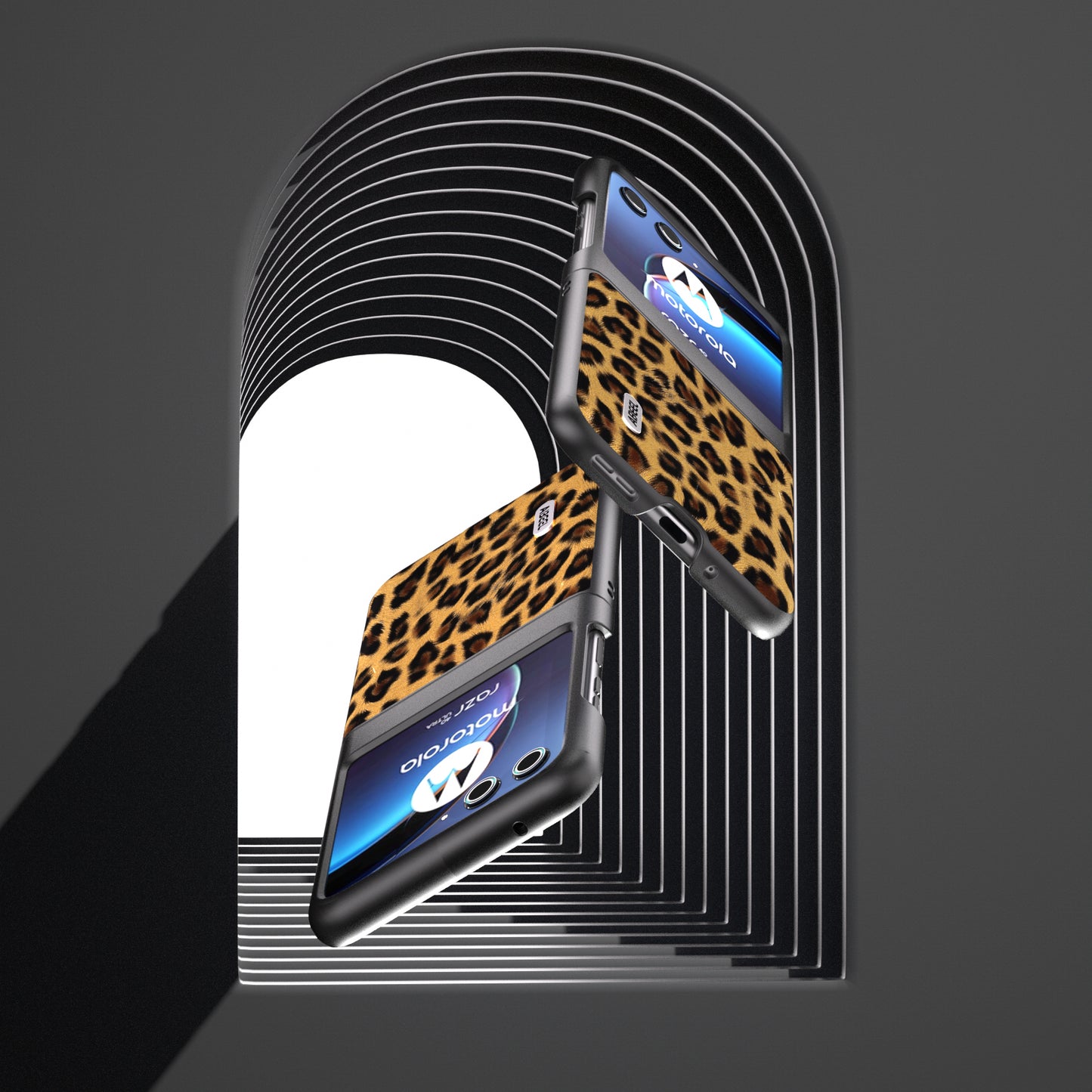 Uniqkart For Motorola Razr 40 Ultra 5G PU Leather Coated PC Phone Case Leopard Pattern Phone Cover - Gold