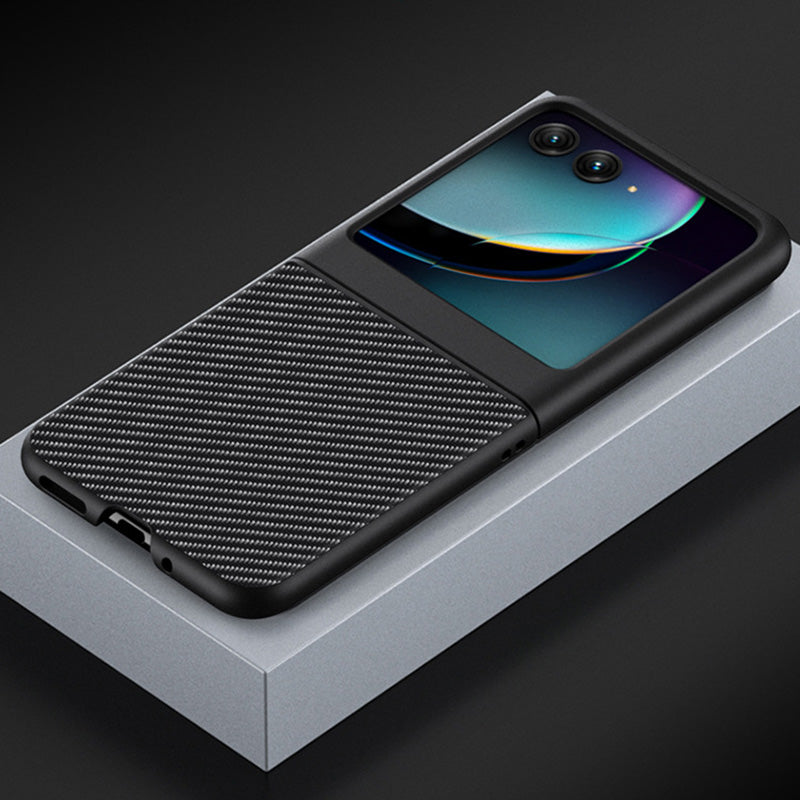 Uniqkart for Motorola Razr 40 Ultra 5G Anti-Drop Phone Case Fiber Carbon Texture PC Phone Cover - Gold