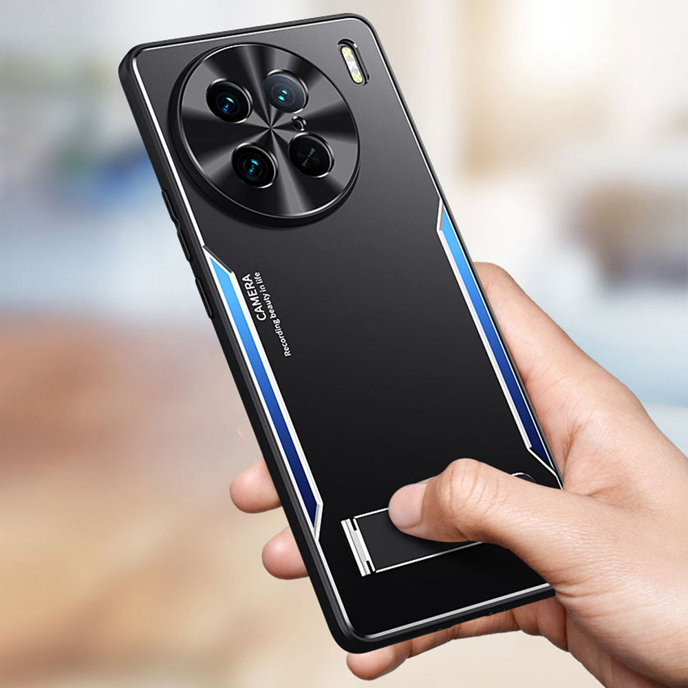 Uniqkart for vivo X90 Pro 5G TPU+Aluminium Alloy Shockproof Case Kickstand Phone Cover - Blue