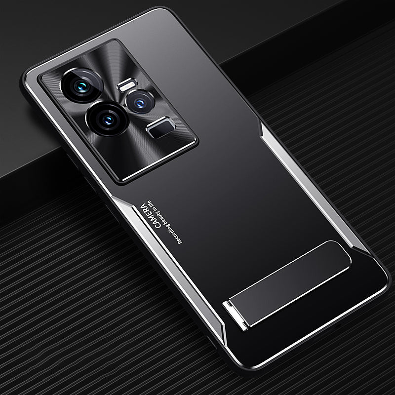 Uniqkart for vivo iQOO 11 5G TPU+Aluminium Alloy Cell Phone Shell Cover Kickstand Anti-Scratch Phone Case - Silver