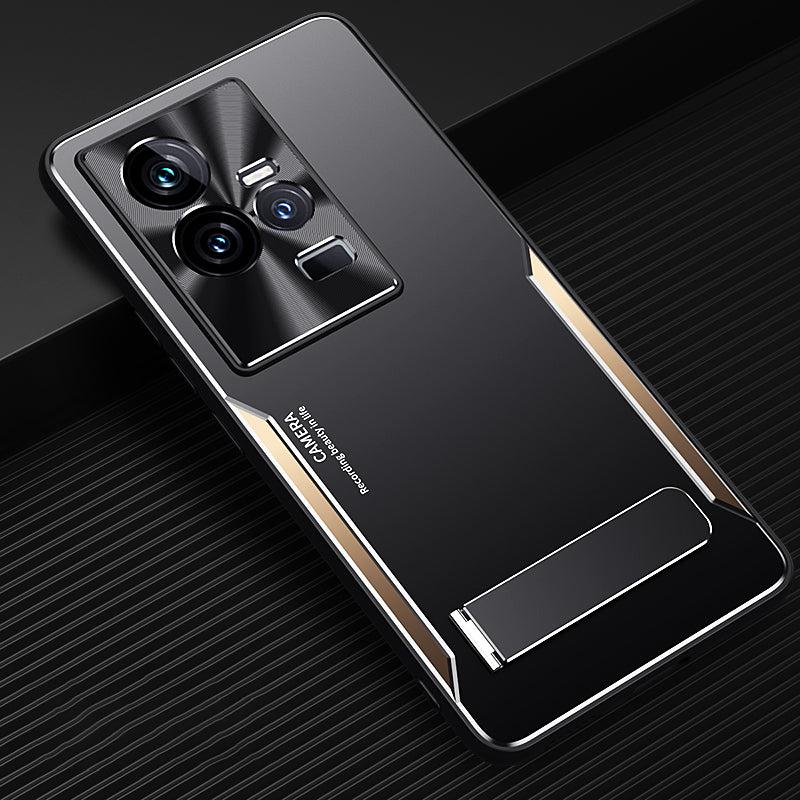 Uniqkart for vivo iQOO 11 5G TPU+Aluminium Alloy Cell Phone Shell Cover Kickstand Anti-Scratch Phone Case - Gold