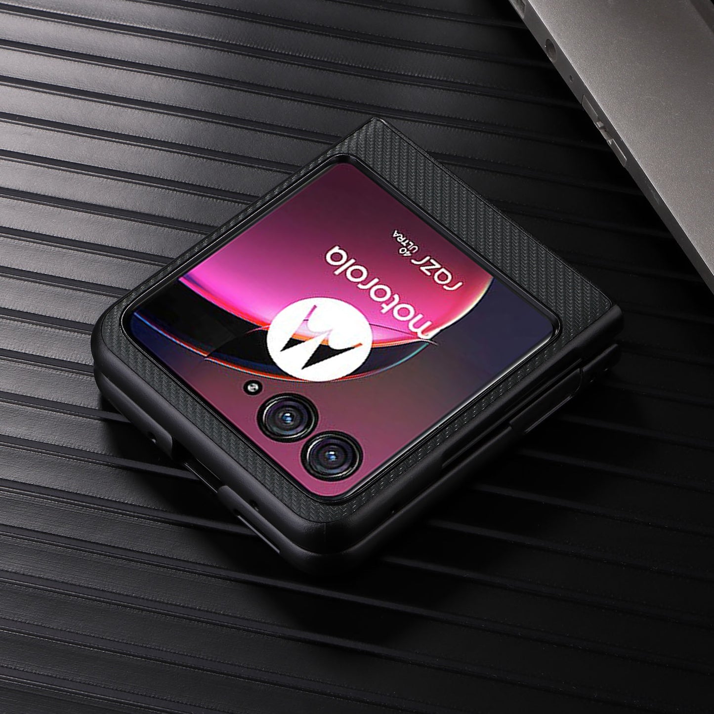 Uniqkart for Motorola Razr 40 Ultra 5G Carbon Fiber Texture Phone Case PU Leather Coated PC Cover - Green