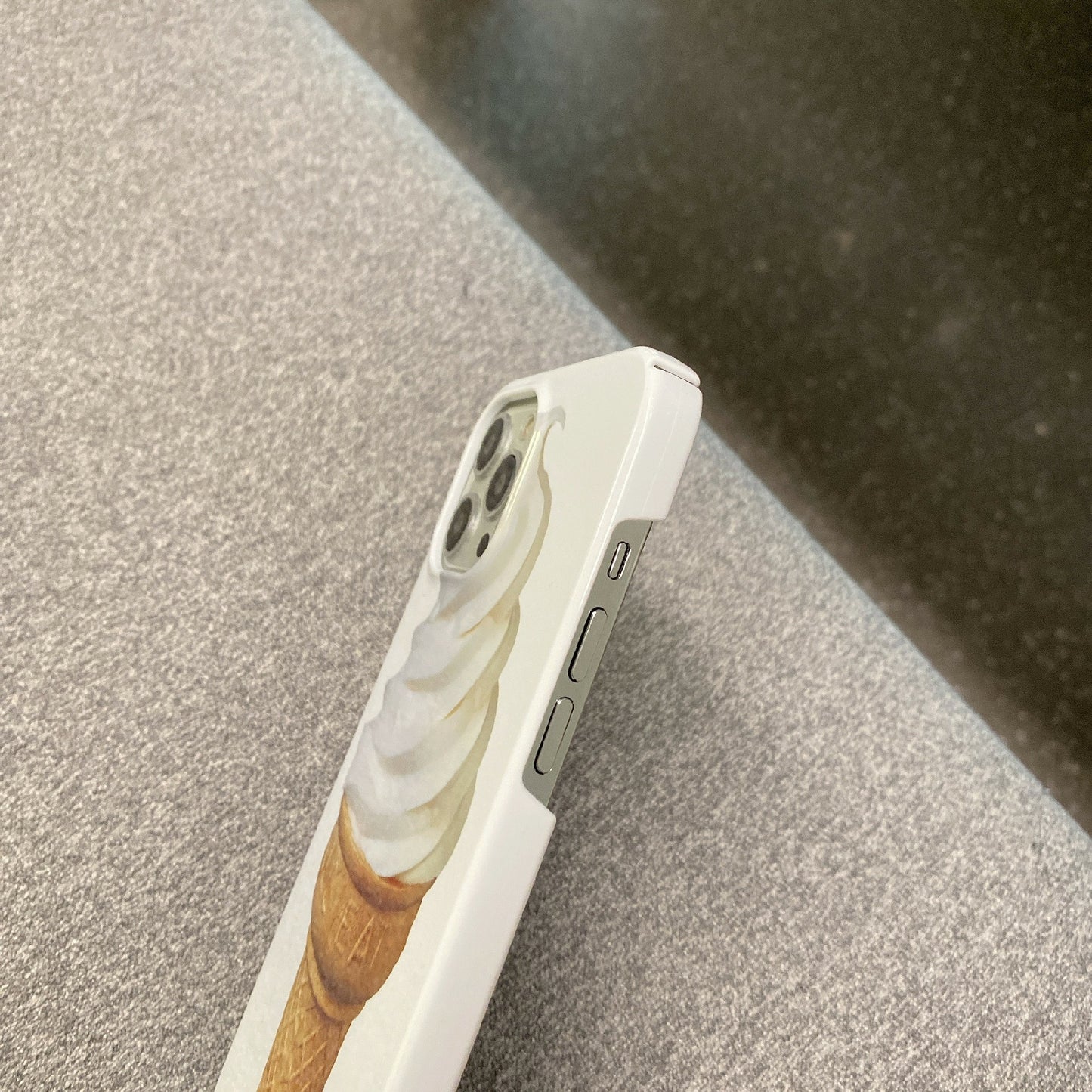 Uniqkart for iPhone 12 Pro Max 6.7 inch Hard PC Phone Case Pattern Printing Protective Glossy Phone Shell - Ice Cream