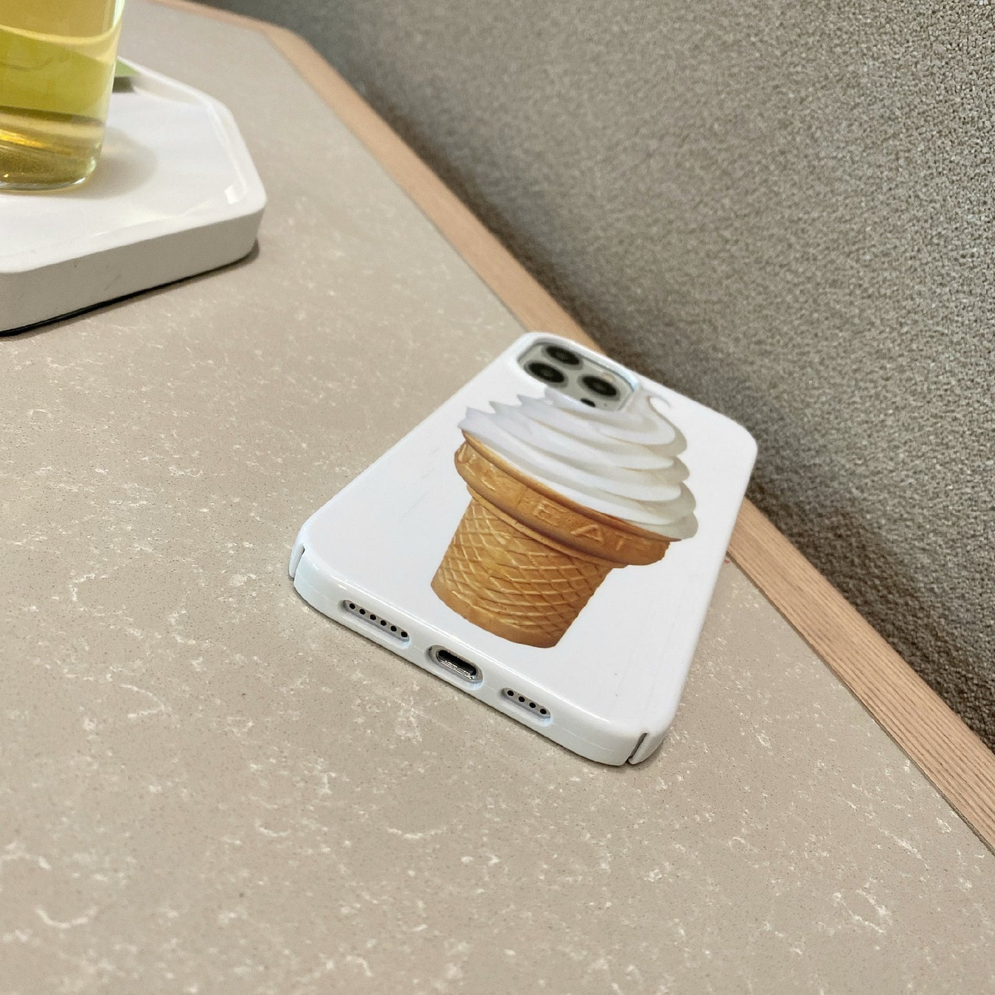 Hard PC Phone Cover for iPhone 12 Pro 6.1 inch Pattern Printing Anti-Drop Glossy Phone Case - Ice Cream