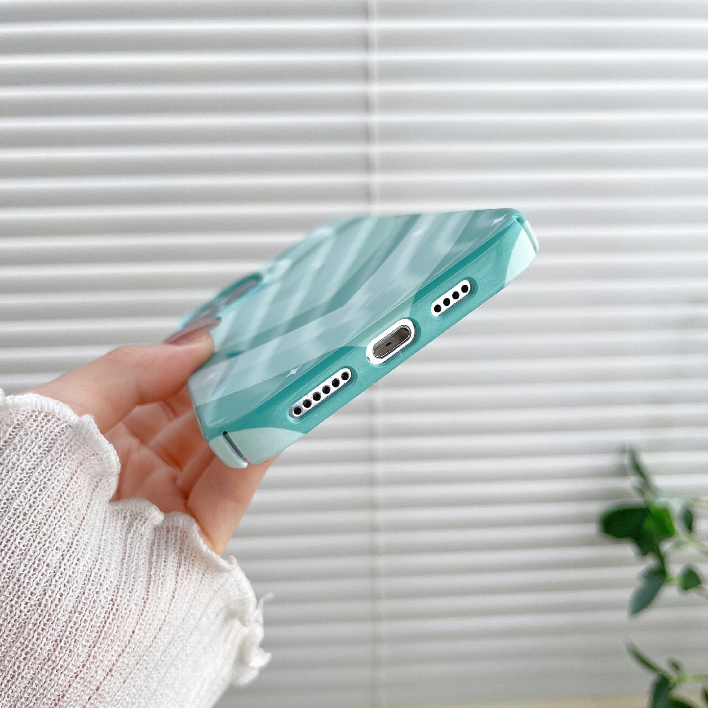 Hard PC Phone Cover for iPhone 12 Pro 6.1 inch Pattern Printing Anti-Drop Glossy Phone Case - Mint Green Heart