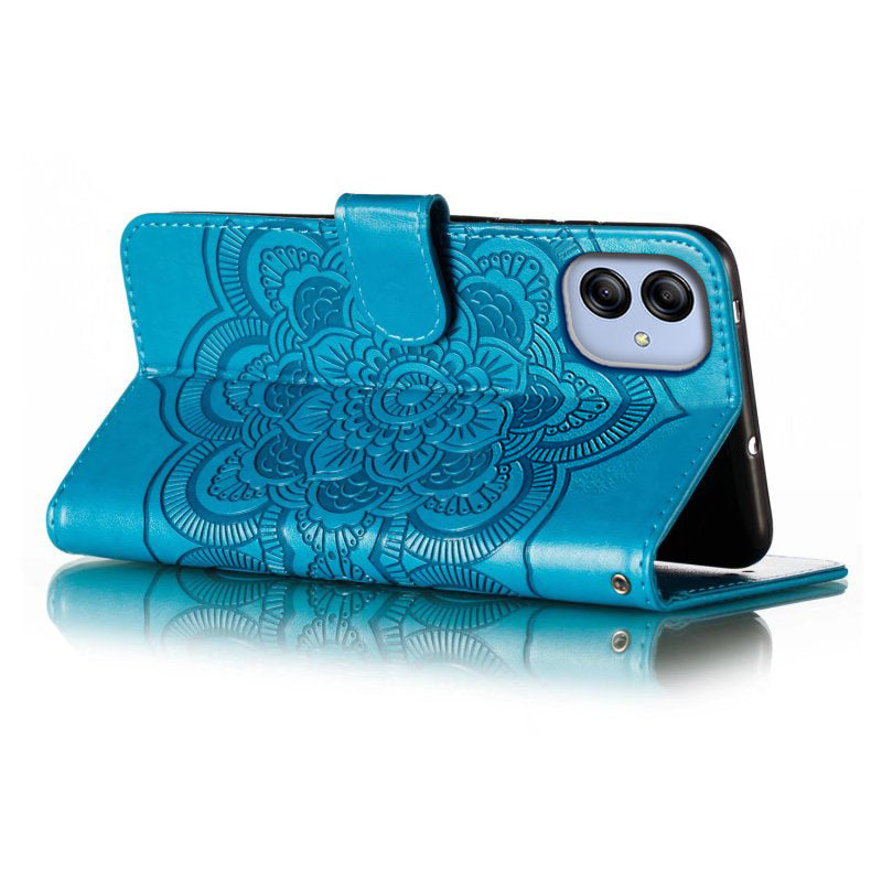 Uniqkart for Samsung Galaxy A04e 4G / M04 4G / F04 4G Stand Phone Case Imprinting Mandala Flower Flip PU Leather Magnetic Protective Cover - Blue