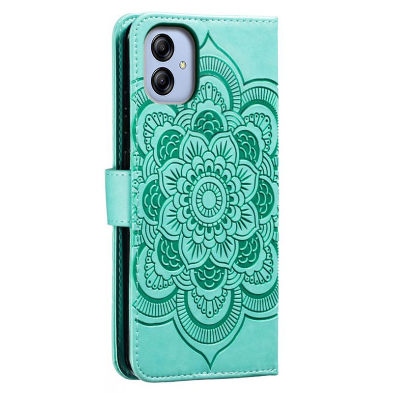 Uniqkart for Samsung Galaxy A04e 4G / M04 4G / F04 4G Stand Phone Case Imprinting Mandala Flower Flip PU Leather Magnetic Protective Cover - Green
