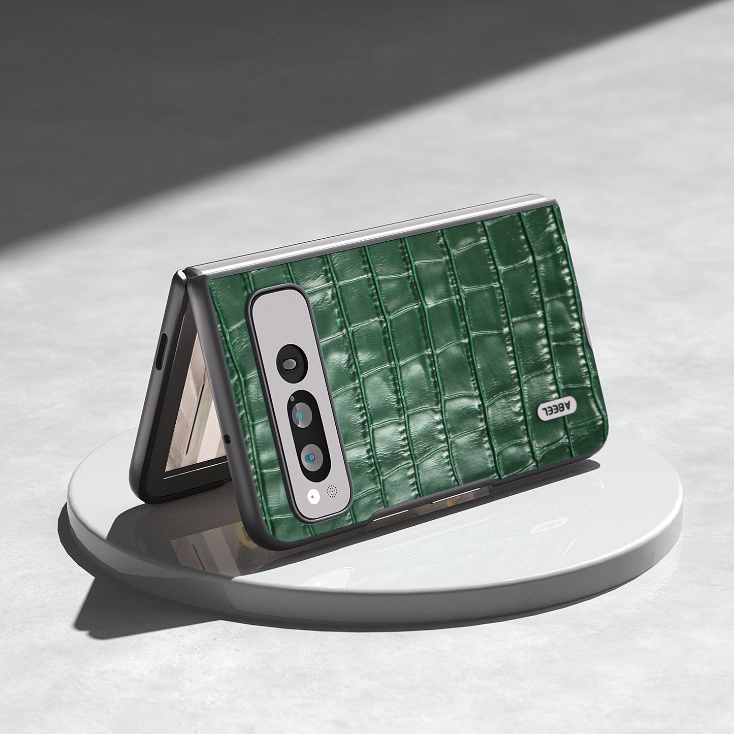 for Google Pixel Fold Genuine Cow Leather+PC Back Cover Crocodile Texture Drop Protection Phone Case - Green