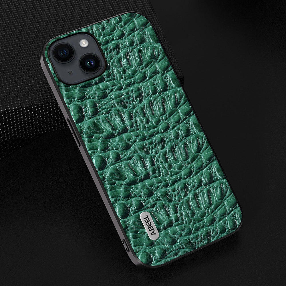 Uniqkart For iPhone 15 Slim-Fit Phone Case Genuine Cow Leather Coated PC+TPU Canopy Texture Cover - Green