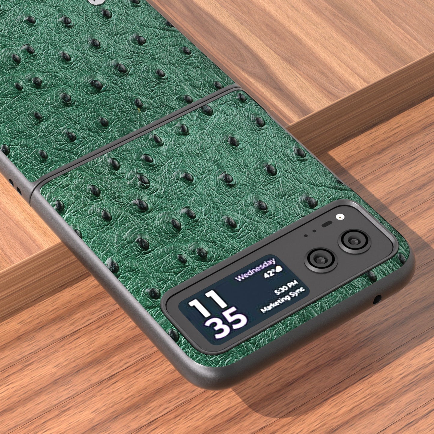 Uniqkart For Motorola Razr 40 5G Protective Slim Case Genuine Cow Leather Coated PC Ostrich Texture Phone Cover - Green