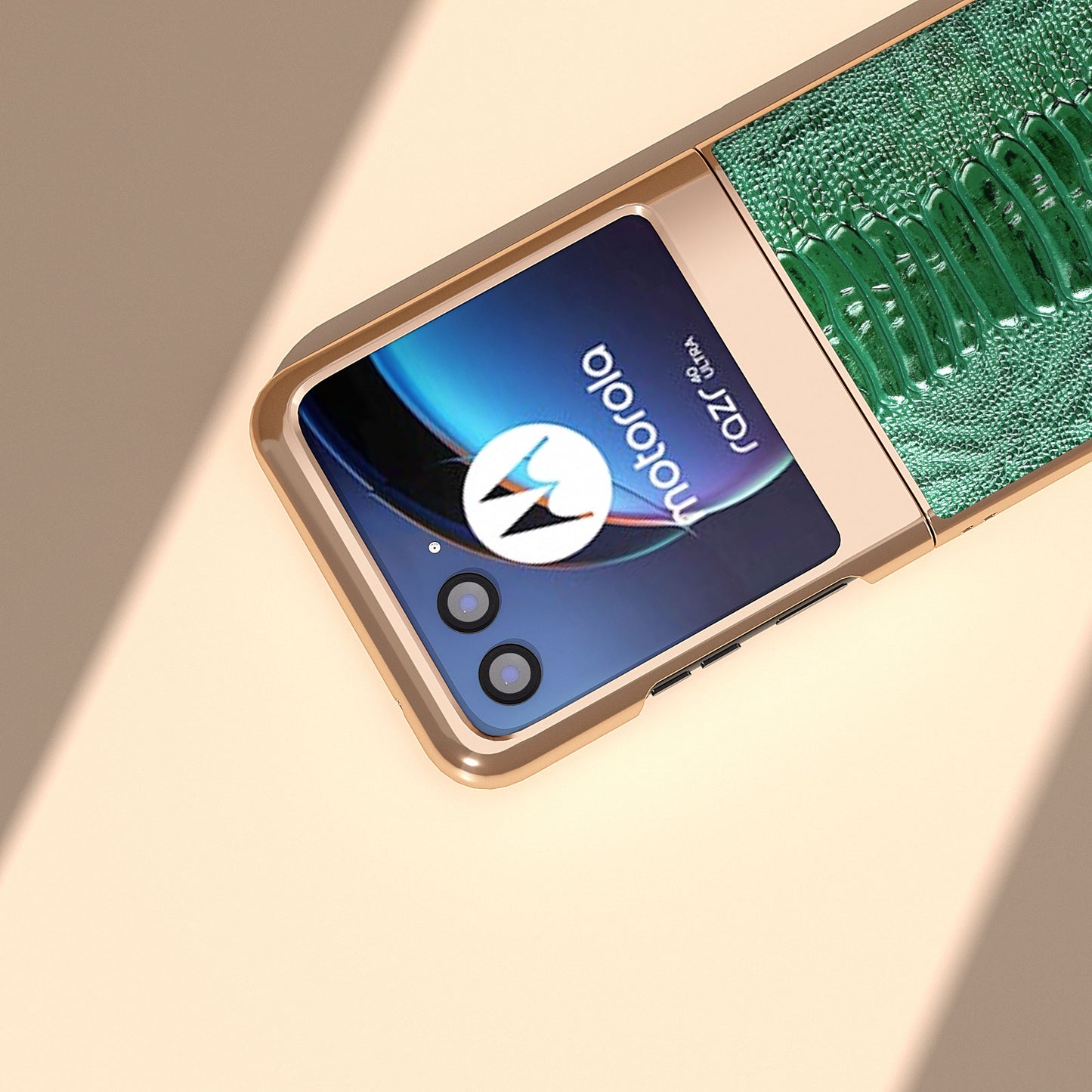 Uniqkart for Motorola Razr 40 Ultra 5G Crocodile Texture Thin Cover Genuine Cow Leather + PC Electroplating Phone Case - Green