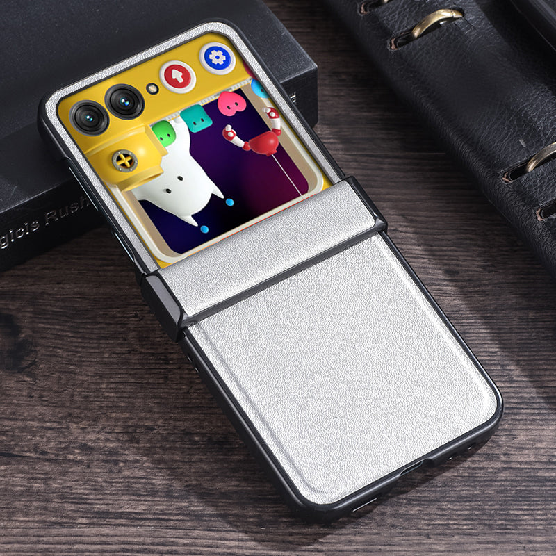 Uniqkart for Motorola Razr 40 Ultra 5G Hinge Protection Phone Case Textured Leather Coated PC Back Cover - White