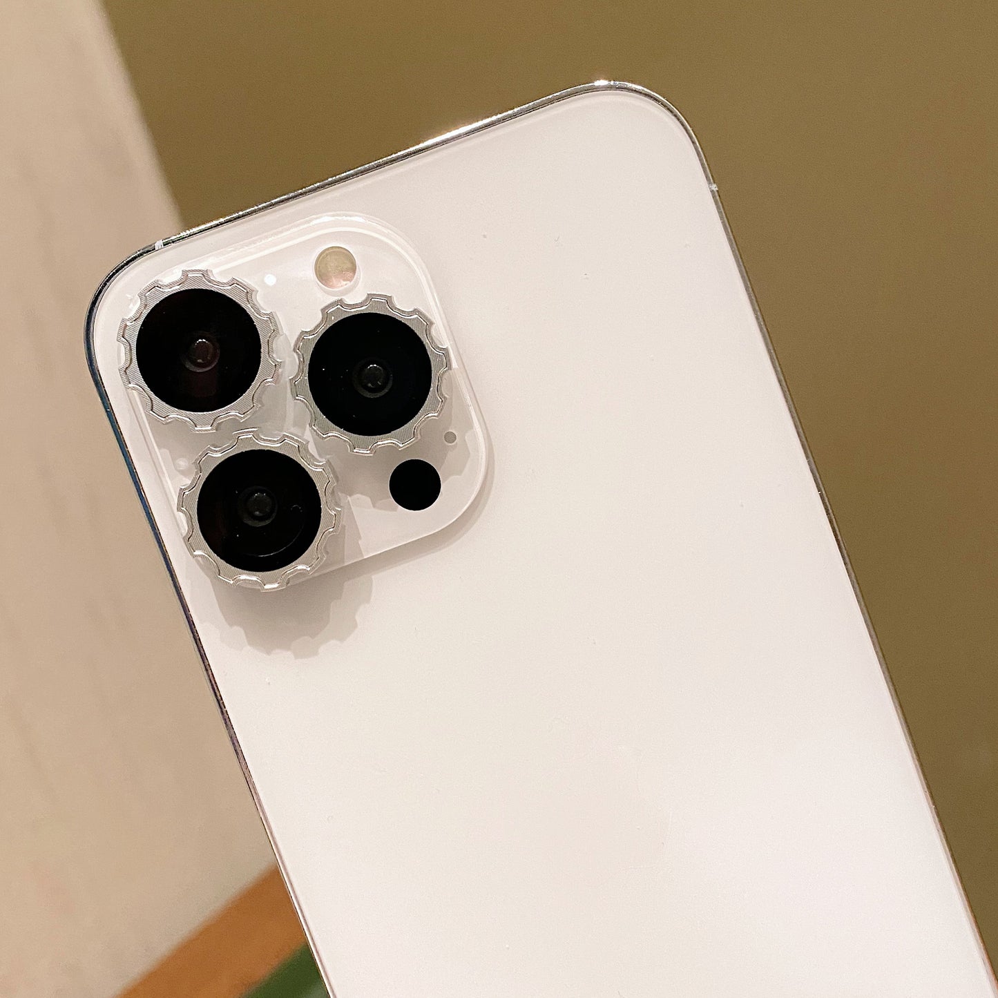 Uniqkart For iPhone 14 Pro / 14 Pro Max Camera Lens Protector Screw Cap Design Tempered Glass Ring Lens Cover Film - Silver