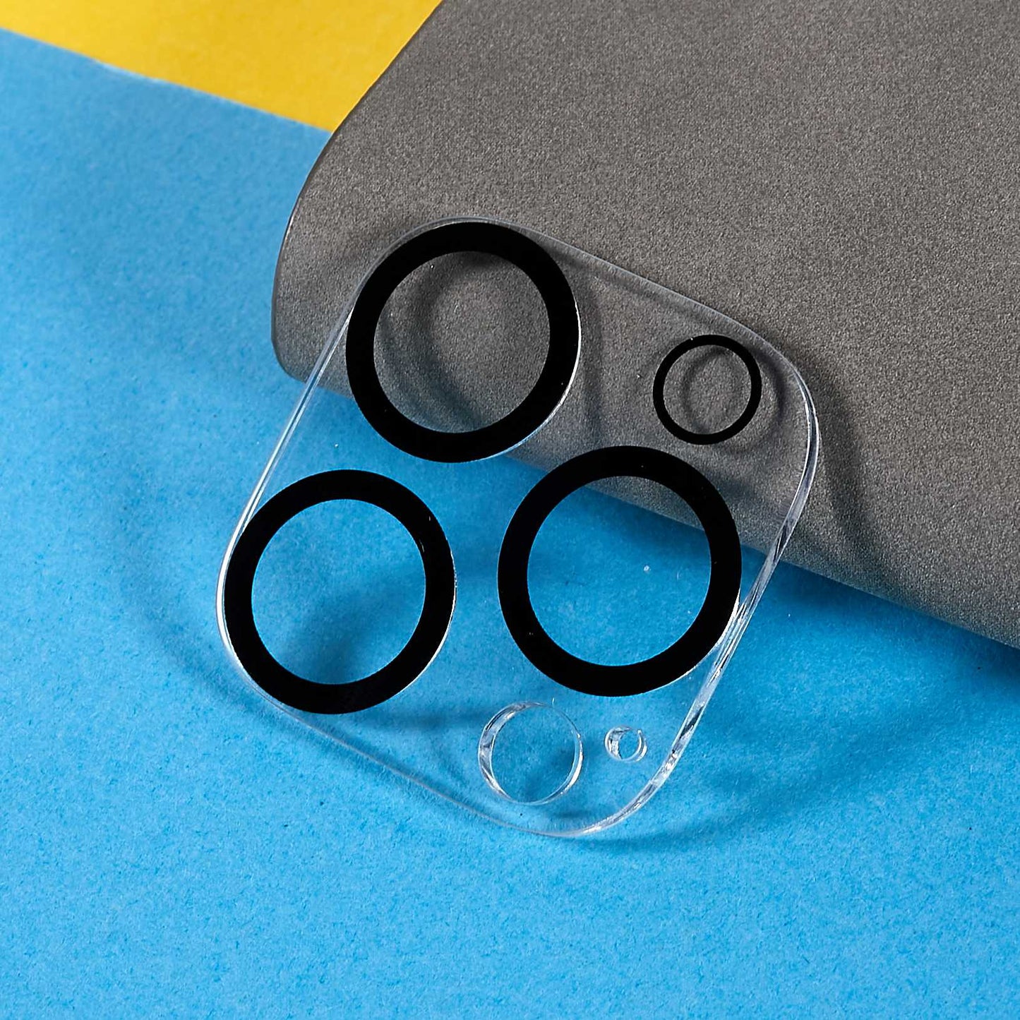 Uniqkart for iPhone 15 Pro / 15 Pro Max Anti-scratch Tempered Glass Lens Protector Anti-exposure One-piece Camera Guard