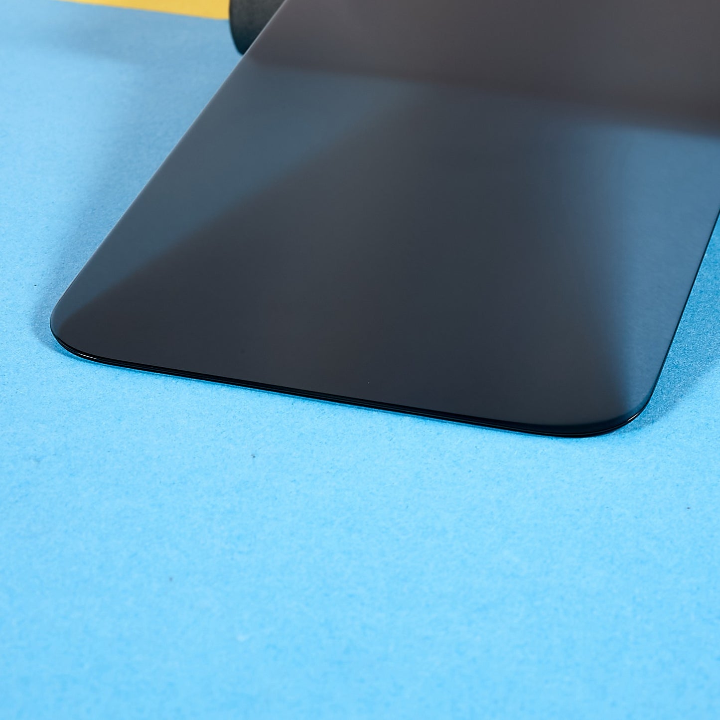 Uniqkart for iPhone 15 Pro Anti-spy Full Screen Protector Scratch-resistant Tempered Glass Phone Screen Film