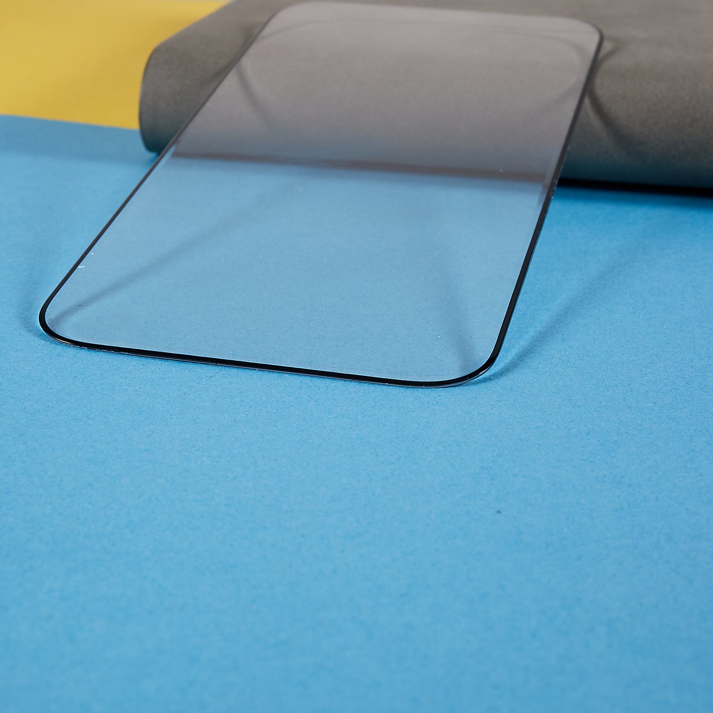 Uniqkart for iPhone 15 Pro Tempered Glass Film Silk Printing Diamond Cut Edge Anti-Scratch Full Screen Protector