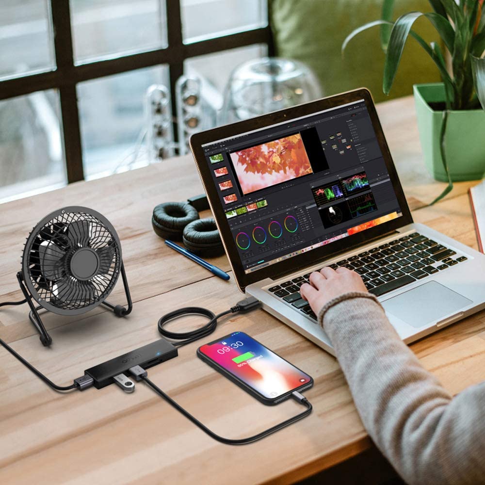 Uniqkart QG-UH05-2A 5 in 1 USB 3.0 Hub Multi-functional USB A Docking Station Ultra Slim Hub Compatible with SD/TF Card Slots/3 USB 3.0