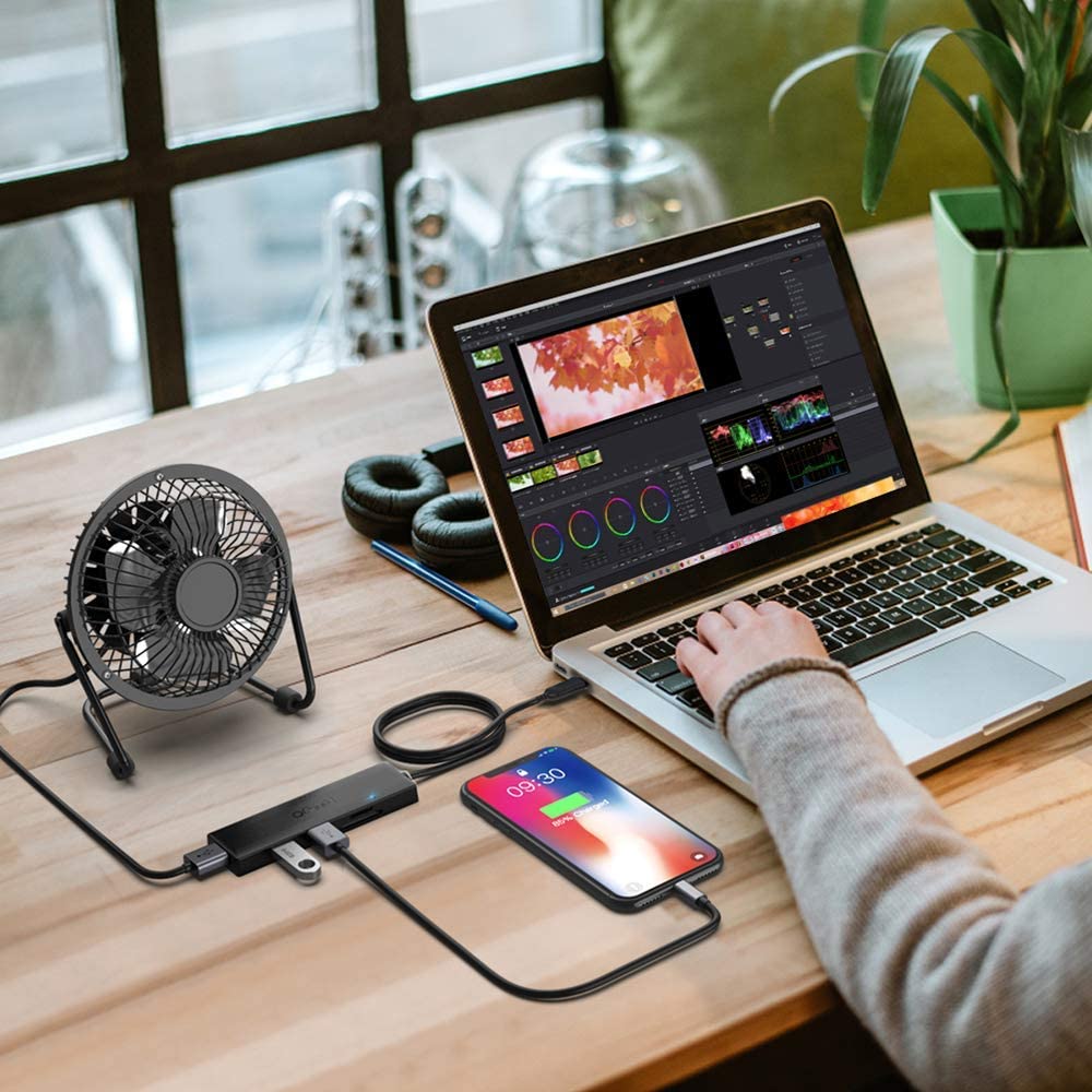 Uniqkart QG-UH05-2C 0.8m 5 in 1 Type-C Hub Multi-Ports USB C Docking Station Ultra Slim Hub Compatible with SD/TF/3 USB3.0