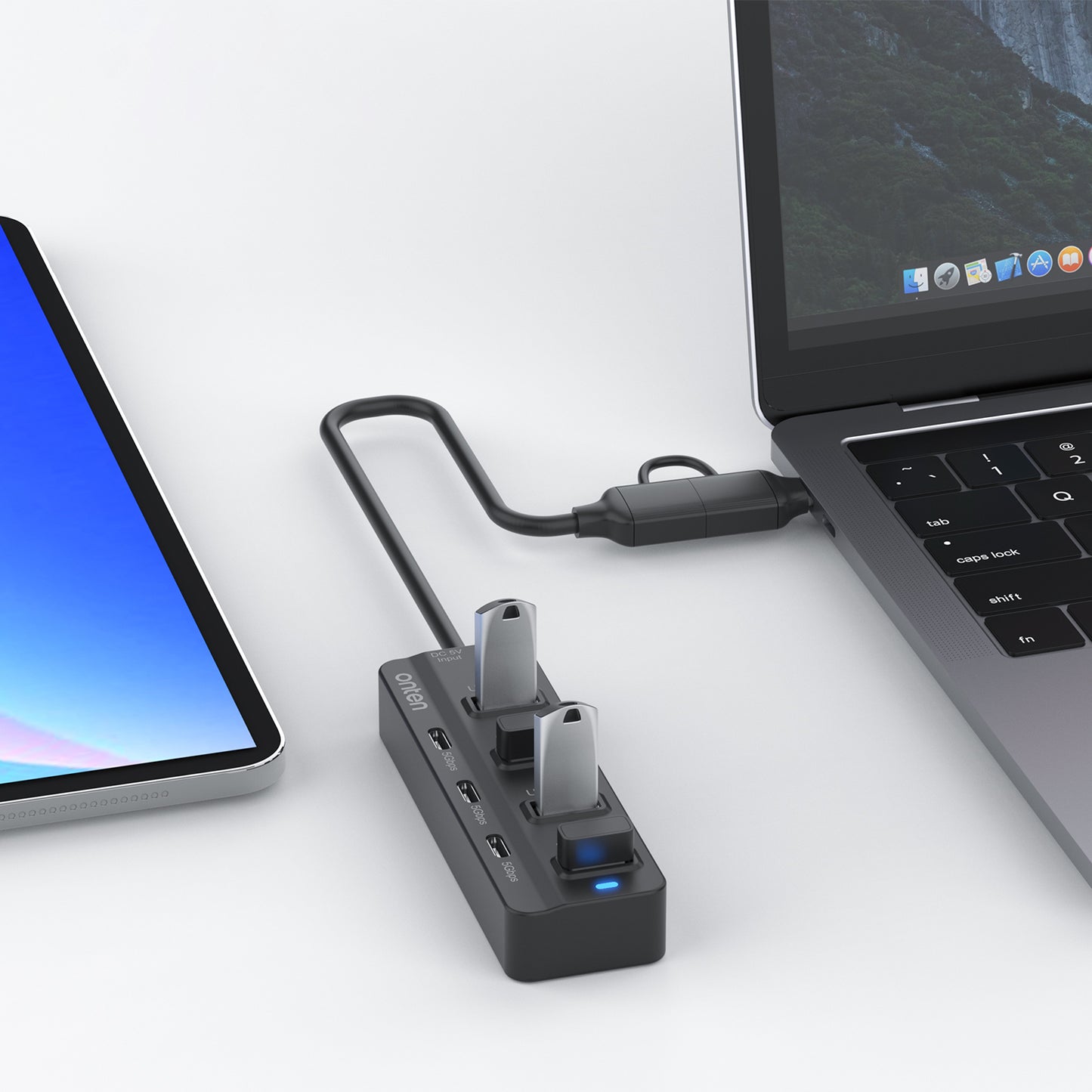 Uniqkart UCA5306 7-in-2 USB / Type-C HUB Adapter 4 USB 3.0 + 3 USB-C Docking Station 5Gbps Data Converter