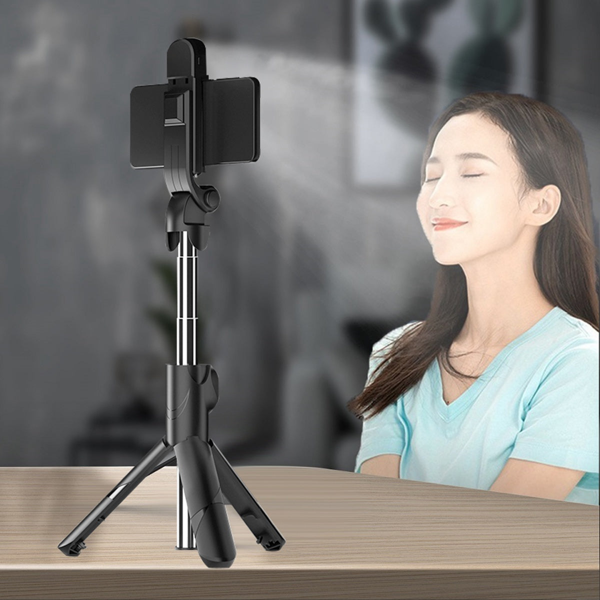 XT02S 70cm Extendable Selfie Stick Tripod Stand with Bluetooth Remote Control LED Light for Youtube Makeup Photography Livestream - Black
