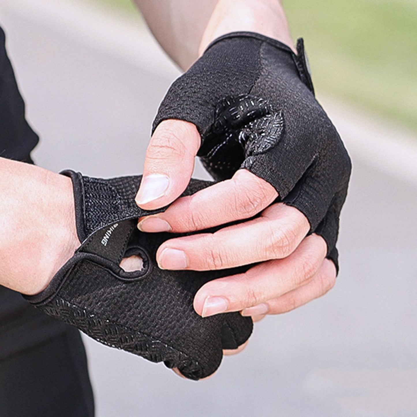 Half Finger Cycling Gloves Sports Light Weight Road Bike Unisex Black M