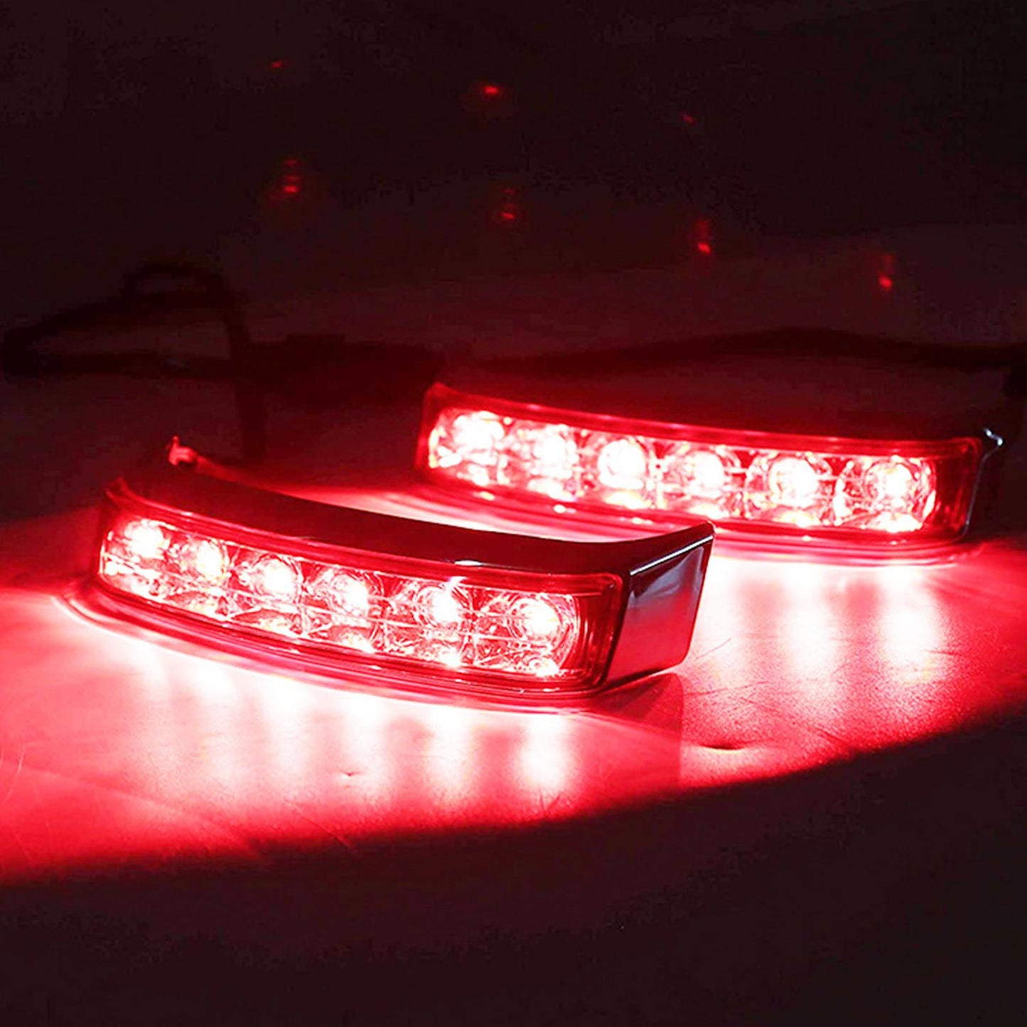 1 Pair Saddlebag Tail Signal Light for Harley Glide 14-18 White Red Cover
