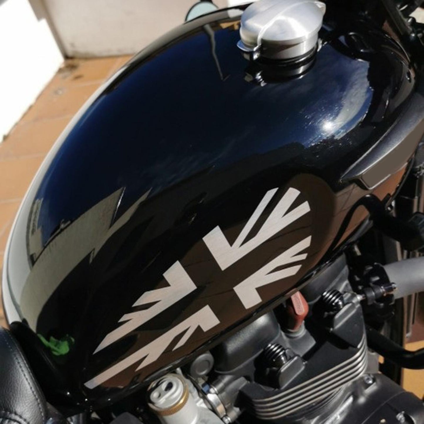 1 Pair Fuel Tank Sticker for Triumph Bobber T100 T120 Golden