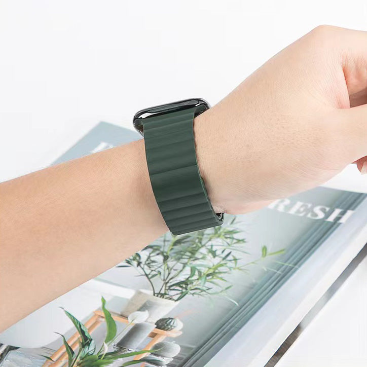 MUTURAL Modi Series Adjustable Silicone Wrist Straps Sweatproof Magnetic Watch Band for Apple Watch Ultra 49mm / Series 8 45mm / 7 45mm / 6 / 5 / 4 / SE 44mm / SE (2022) 44mm / 3 / 2 / 1 42mm - Green