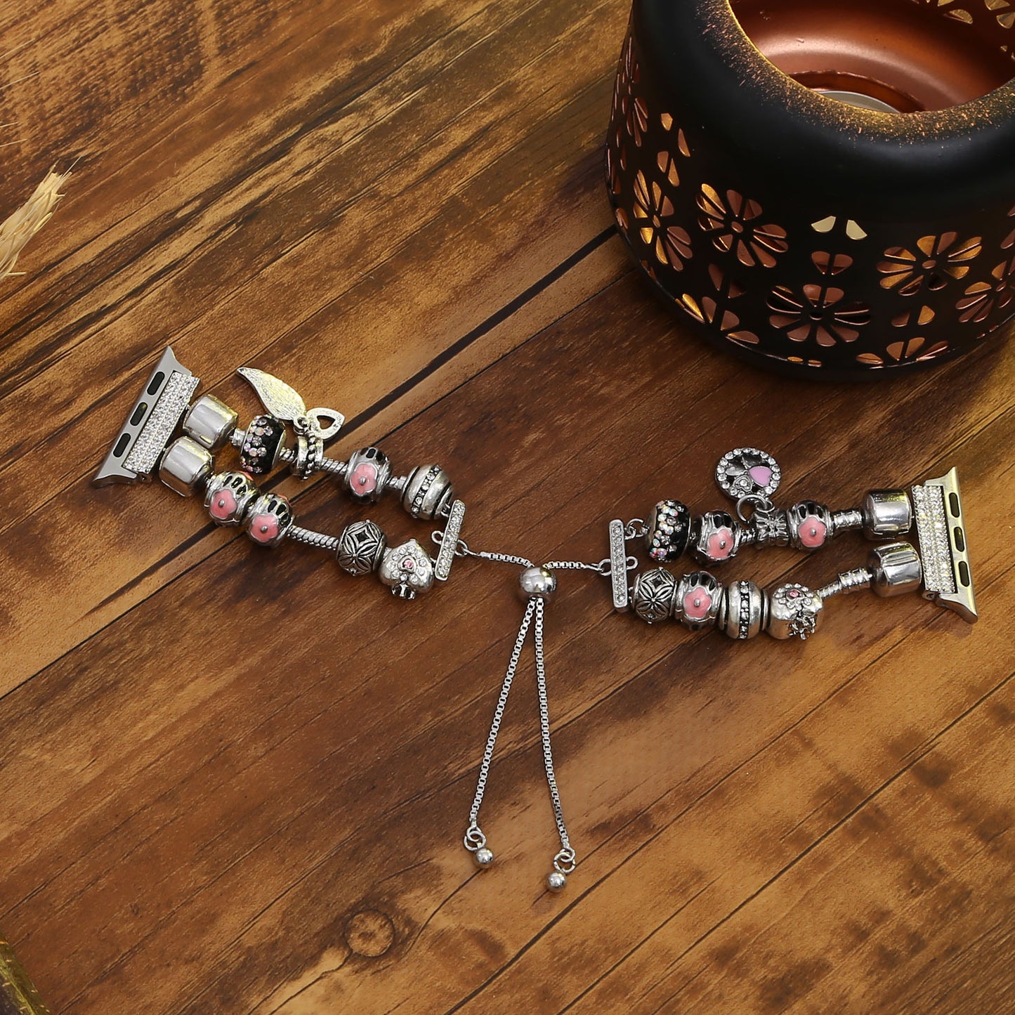 Stylish Style Metal+Wooden Beads Bracelet Smart Watch Band Replacement Watch Strap for Apple Watch Ultra 49mm / Series 8 45mm / 7 45mm / 6 / 5 / 4 / SE 44mm / SE (2022) 44mm / 3 / 2 / 1 42mm - Silver / Pink