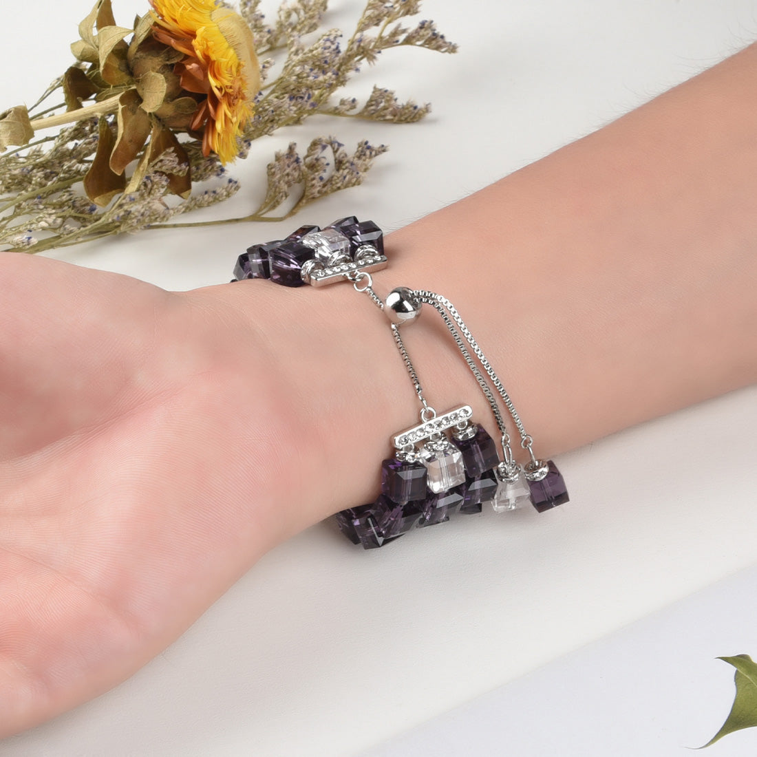 Faux Crystal Blocks Smart Watch Band Strap Bracelet for Apple Watch Series 8 41mm / Series 7 41mm / SE / SE(2022) / Series 6 / 5 / 4 40mm / Series 3 / 2 / 1 38mm - Purple