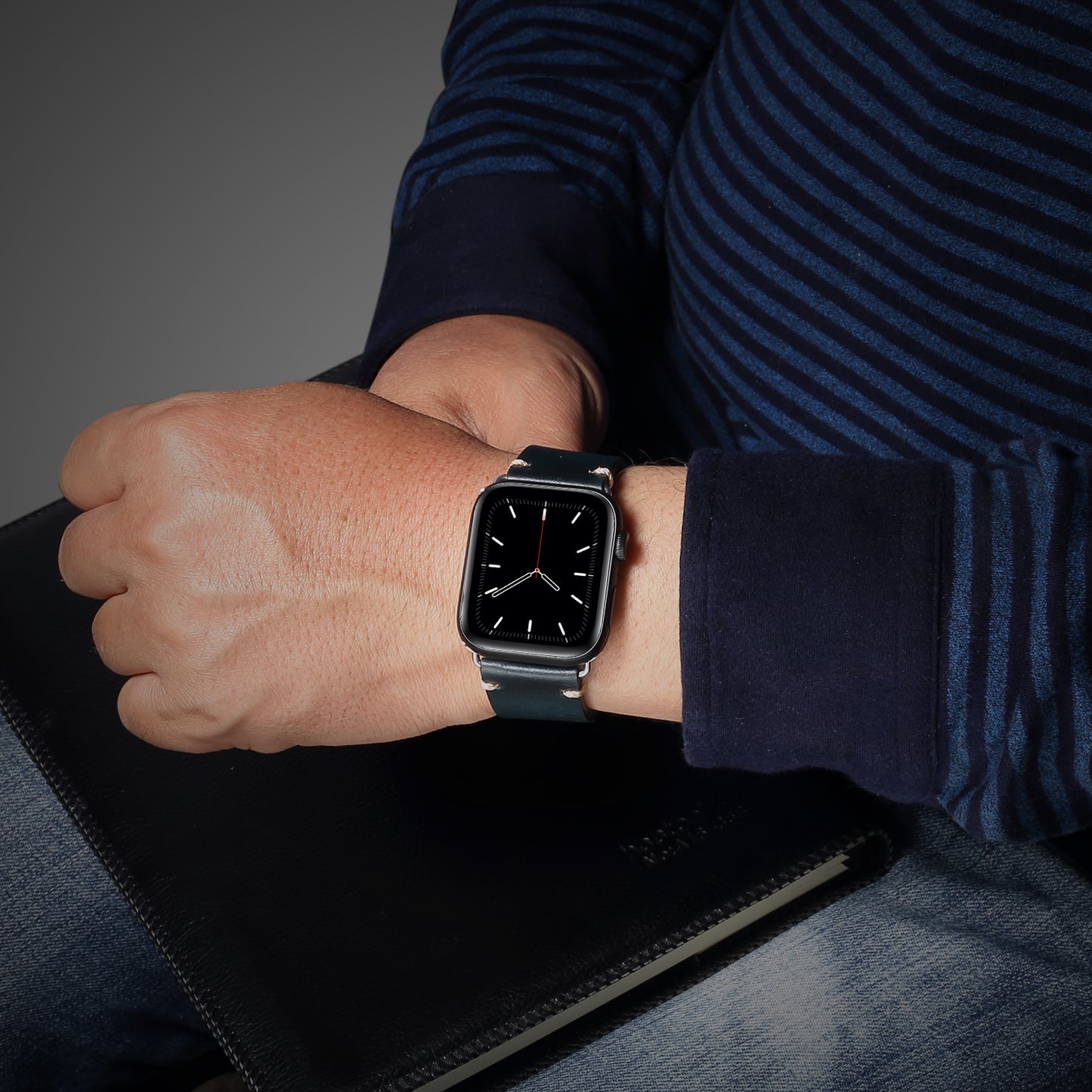 for Apple Watch Series 8 Aluminum / 8 / 7 45mm / Series 6 / 5 / 4 / SE / SE (2022) 44mm / Series 3 / 2 / 1 42mm DOL Waxy Cowhide Leather Watch Band Adjustable Pin Buckle Wrist Strap Replacement - Blue