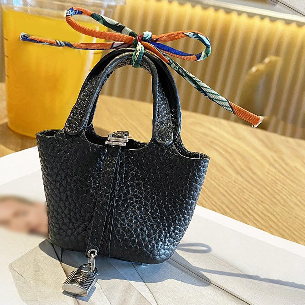 for Apple AirPods 3 / Pro / Pro 2 / AirPods with Charging Case (2016) / (2019) / AirPods with Wireless Charging Case (2019) Shockproof Cover Cowhide Leather Protective Case with Strap - Black