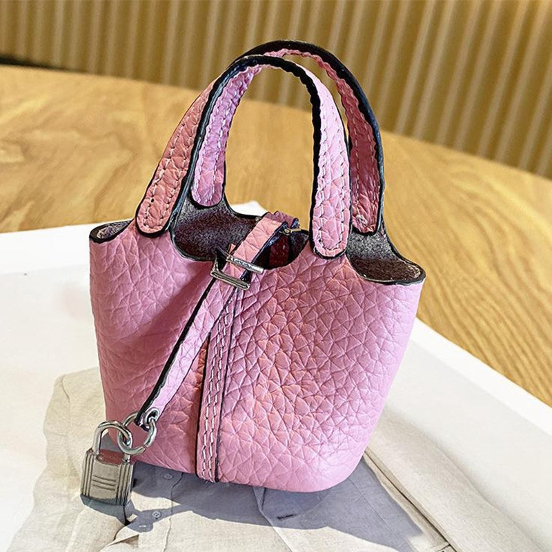 for Apple AirPods 3 / Pro / Pro 2 / AirPods with Charging Case (2016) / (2019) / AirPods with Wireless Charging Case (2019) Shockproof Cover Cowhide Leather Protective Case with Strap - Pink