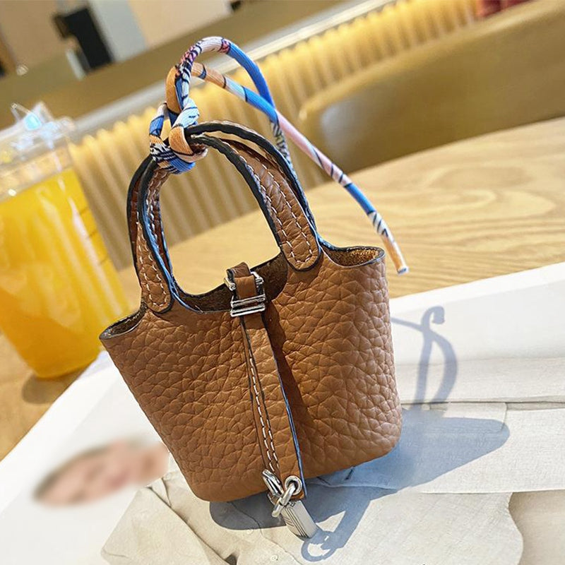 for Apple AirPods 3 / Pro / Pro 2 / AirPods with Charging Case (2016) / (2019) / AirPods with Wireless Charging Case (2019) Shockproof Cover Cowhide Leather Protective Case with Strap - Yellow