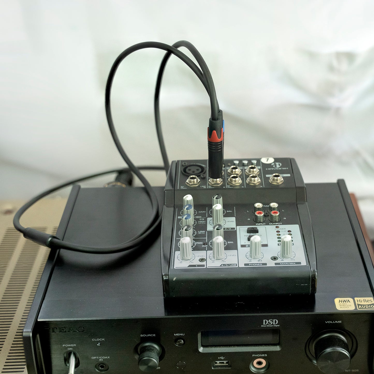 1 / 4 Inch TS AUX Adapter Splitter Cord XLR Female 3-Pin to Dual 6.35mm Male Audio Cable Converter Wire, 3m