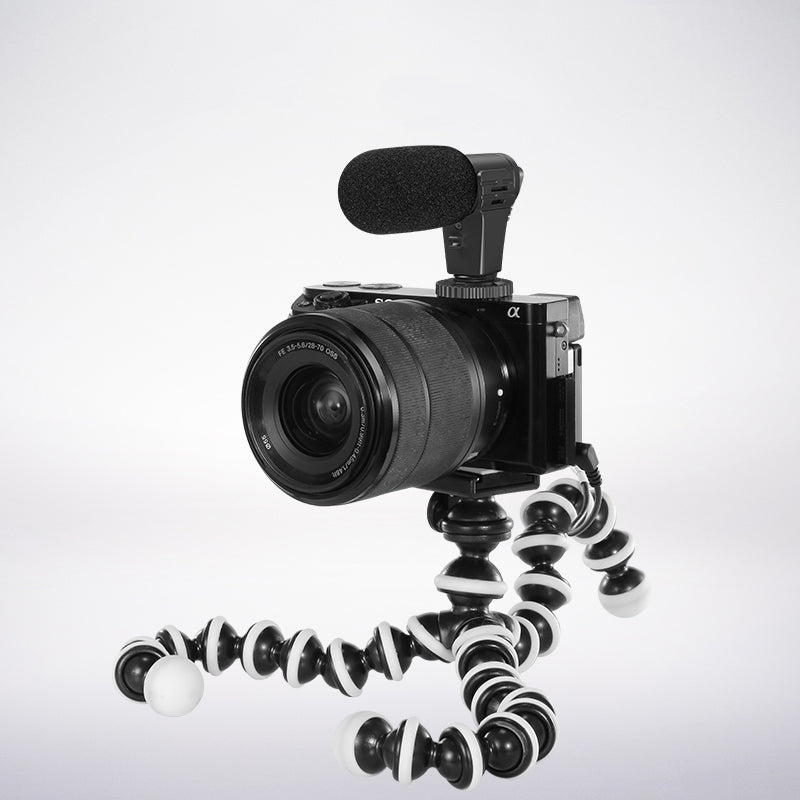 KIT-03LM Vlogging Live Streaming Kit with Microphone Tripod Phone Holder Fill Light