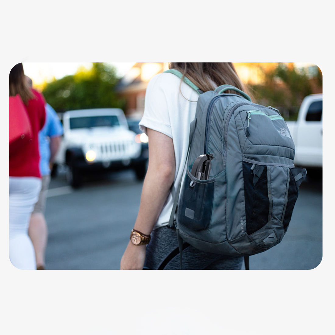 Q08D Automatic Balance Gimbal Stabilizer Mini Extendable Selfie Stick with Fill Light for Video Shooting Selfie Taking