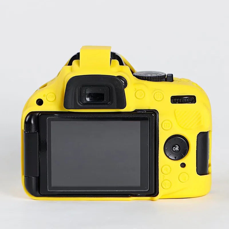 Uniqkart for Nikon D5200 / D5100 Silicone Skin Case Camera DSLR Bag Anti-scratch Protective Cover - Yellow